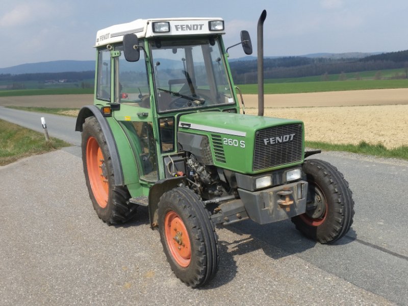 Traktor des Typs Fendt 260 S mit neuen Reifen, im sehr guten Zustand., Gebrauchtmaschine in Reuth (Bild 1)