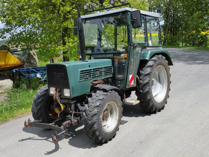Traktor des Typs Fendt 201SA ,Allrad, Kabine, Servolenkung, Fhy, Fzw, fast neue Reifen., Gebrauchtmaschine in Reuth (Bild 1)